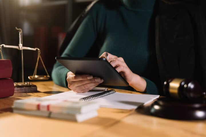 Information juridique : LexisNexis intègre Mistral dans sa plateforme juridique